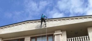 پیچ و روپلاک نما بدون داربست با طناب